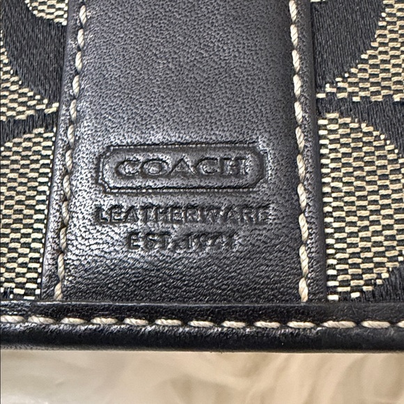 Coach Signature Black and Tan Wallet - Picture 6 of 6